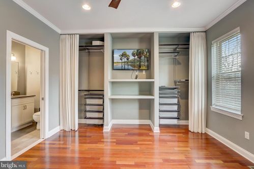 1034 4th St, Philadelphia PA  19147-4106 exterior