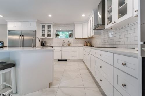 77 Pleasant Hill Rd, Dover NJ  07869-3568 exterior