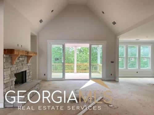 11 Cove Dr, Newnan, GA 30263-5987