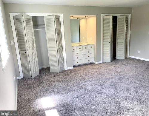 65 Hampton Grove Dr, Berkeley Springs WV  25411-5182 exterior