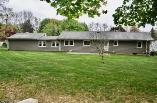 25 Elizabeth Dr, Dover NJ  07869-1307 exterior