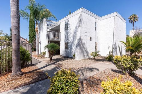 1550 Maple St, Escondido, CA 92025-6033