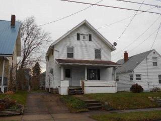 2206 Willow St, Erie, PA 16510-1806