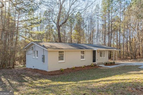 5820 Miles Rd, Atlanta GA  30349-1276 exterior