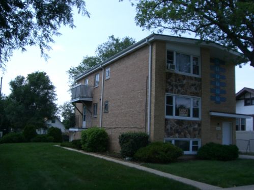 912 State St, Lemont IL  60439-4666 exterior