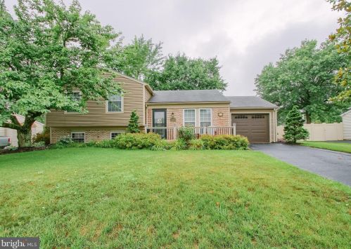 1523 Wandering Way, Harrisburg, PA 17110-2973