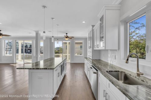 19 Sturgis Rd, Lavallette NJ 08735-2843 exterior