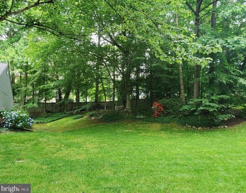 9305 Janphil Ln, Springfield VA  22153-3911 exterior