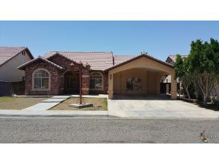 1995 Banda Ave, Calexico, CA 92231-3910
