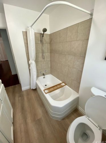 1102 Riviera Dr, Santa Ana CA 92706-1543 exterior