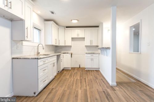 66 Essex Ave, Erial, NJ 08081-1213
