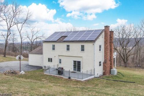 7 Peach View Ln, Califon, NJ 07830-4027