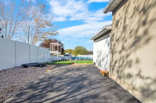1407 Mtn Rd, Ogden UT  84404-6034 exterior