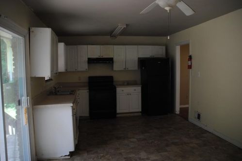 1804 Glenview Dr, Atlanta, GA 30331-2414