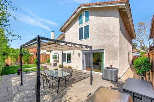 22 Delamesa, Irvine CA  92620-1838 exterior