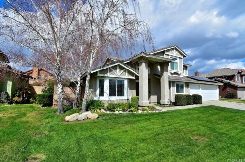 1718 Townsend St, Rialto, CA 92377-3742