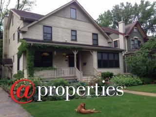2426 Simpson St, Evanston IL  60201-3011 exterior
