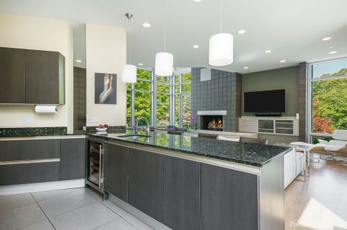 11300 79th St, Willowbrook IL  60527-5107 exterior