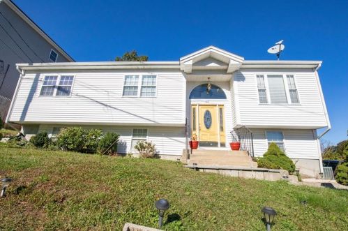53 Wilna St, Providence, RI 02904-1439