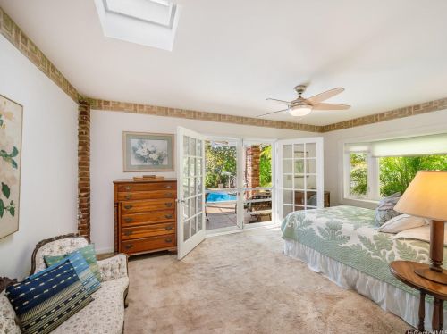 4561 Aukai Ave, Honolulu HI  96816-5209 exterior