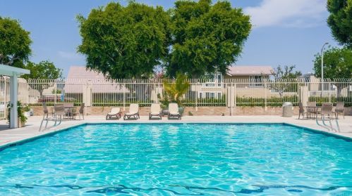 80 Kazan St, Irvine CA  92604-2456 exterior