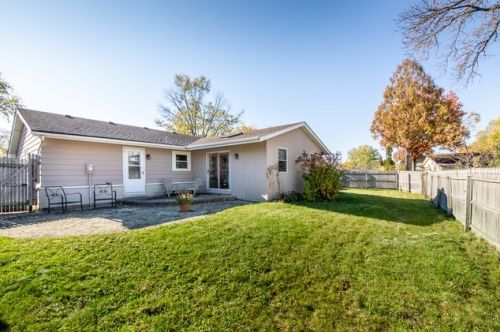 228 Clearmont Dr, Elk Grove Vlg, IL 60007-4006