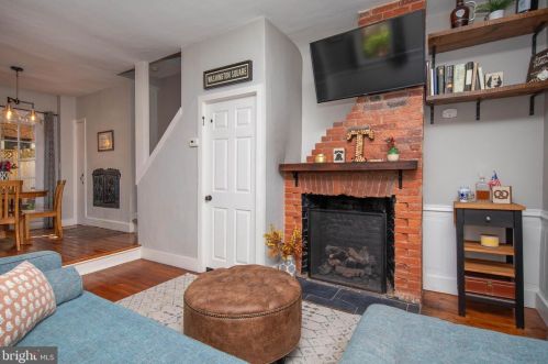 401 Iseminger St, Philadelphia PA  19147-1113 exterior