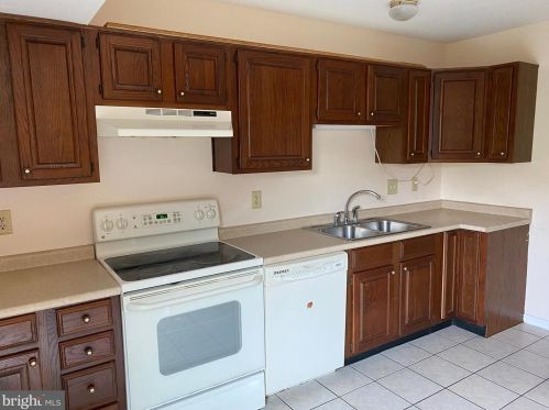 5221 Magnolia Pl, Fredericksburg, VA 22407-1463