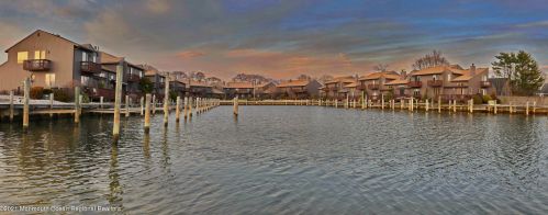 24 Sea Point Dr, Point Pleasant Beach, NJ 08742-4838