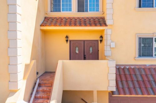 13342 Galewood St, Van Nuys, CA 91423-4908