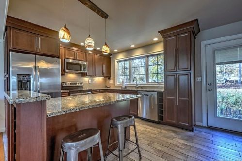 135 Rockledge Rd, Wallingford CT  06492-1813 exterior