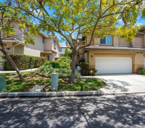 812 Daybreak Pl, Vista CA  92084-3347 exterior