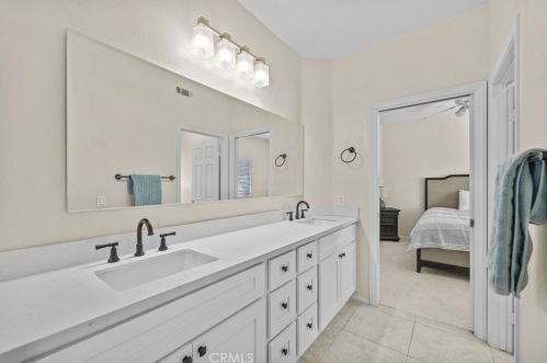 6528 Blackwood St, Riverside CA  92506-6240 exterior