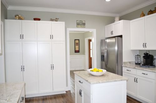 210 Fairmont Dr, Rincon GA  31326-4010 exterior