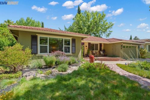 2131 Raven Rd, Pleasanton, CA 94566-5316