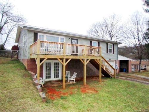 84 Candlelight Cir, Clyde, NC 28721-6905