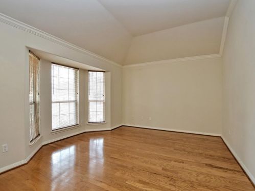 15826 Chatham Wood Dr, Austin TX  78717-4860 exterior