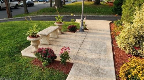 12 Adamsville Rd, Bridgewater, NJ 08807-3210