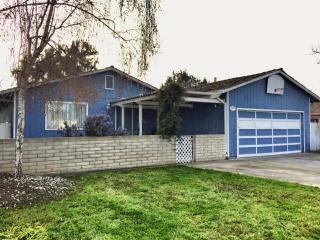 705 La Honda Ct, Salinas, CA 93905-3408