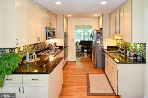 13004 Blue Valley Pl, Silver Spring MD exterior