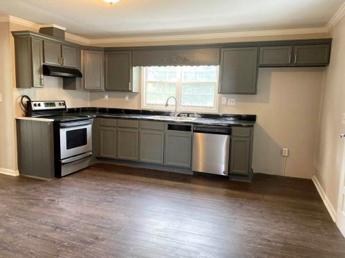 1966 River St, Conyers, GA 30012-3756