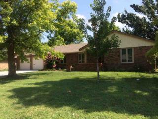 2002 Siefkin St, Wichita, KS 67208-1761