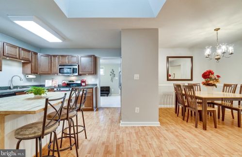 7200 Greenville Pl, Springfield, VA 22150-3724