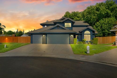 4528 Candle Ct, Elk Grove, CA 95758-3915