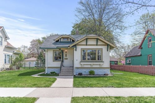 4351 41st Ave, Minneapolis, MN 55406-4037
