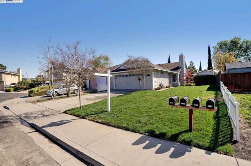 6147 Skylinks Ct, Livermore, CA 94551-5665