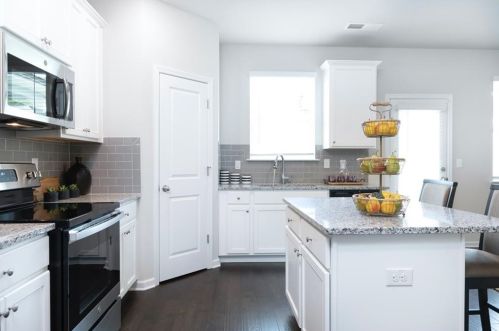 563 Hancock Dr, Atlanta GA  30354-2513 exterior