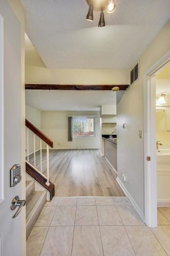722 Sarson Way, Hanover Park, IL 60133-2754