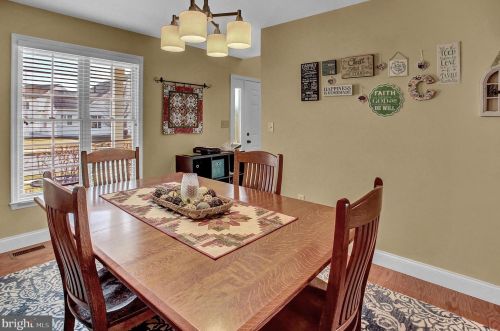 70 Pne Crk Dr, Carlisle PA  17013-9675 exterior