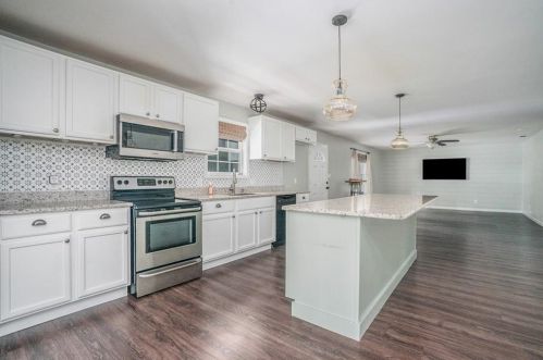 5208 Janice Cir, Gainesville, GA 30506-3132